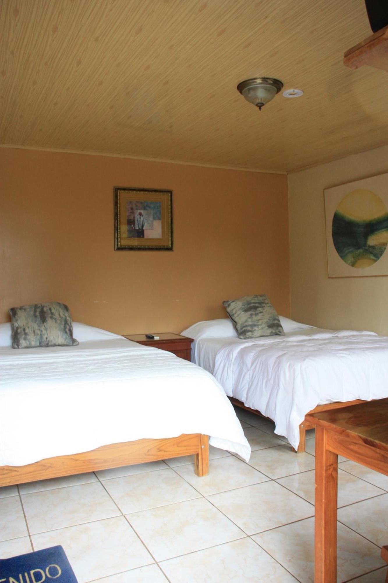 Hotel Del Bosque Río Cuarto Екстериор снимка