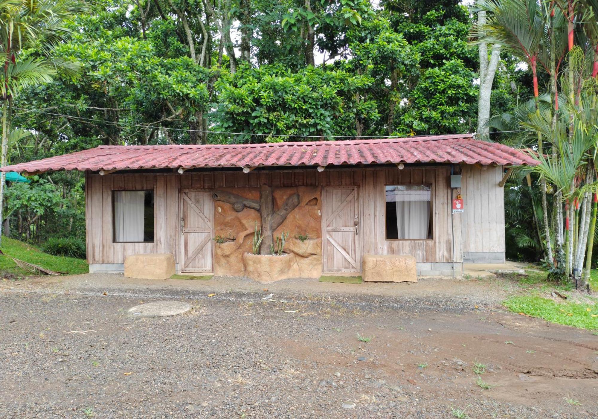 Hotel Del Bosque Río Cuarto Екстериор снимка